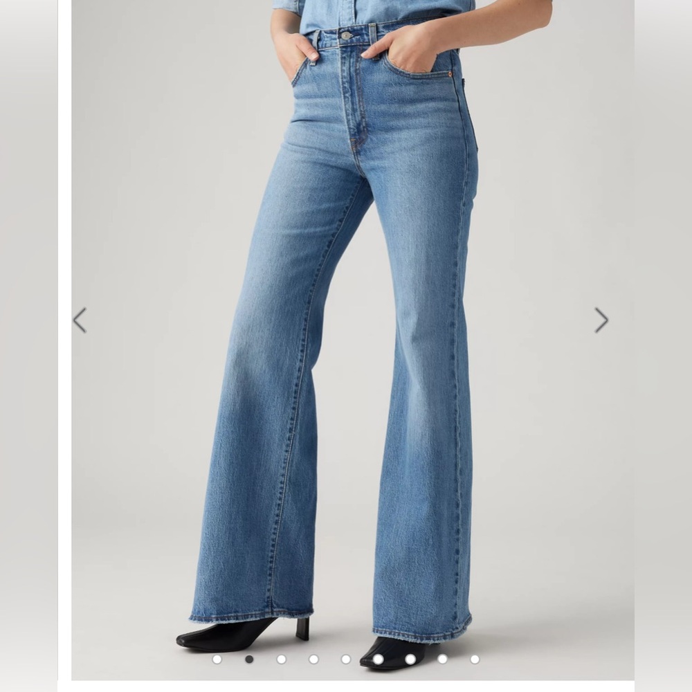 Levi’s Ribcage Bell Women’s Jeans